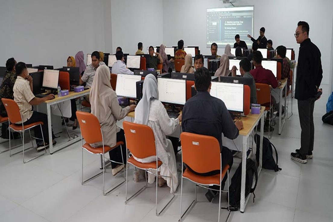 Politeknik Negeri Padang Gelar Artificial Intelligence Bootcamp 2025 Berbasis Superkomputer DGX H100, Siapkan Mahasiswa dan Dosen Hadapi Era Digital