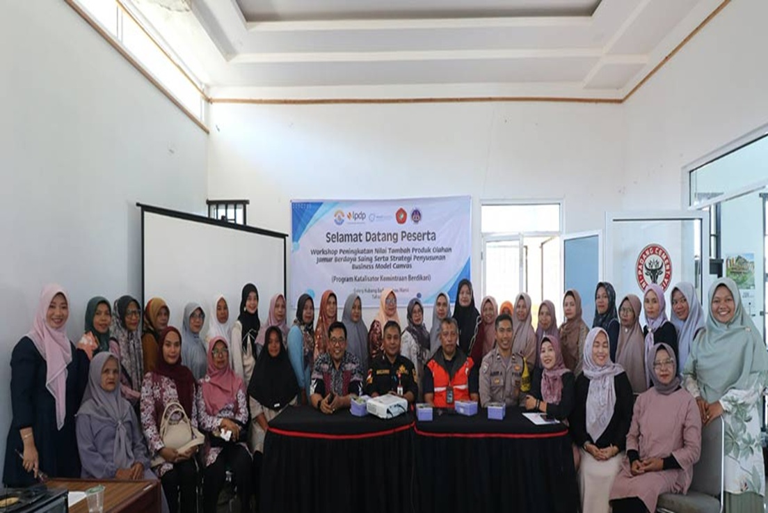 PNP dan Sekolah Vokasi UNP Susun BMC Usaha Budidaya Jamur dan Produk Olahannya